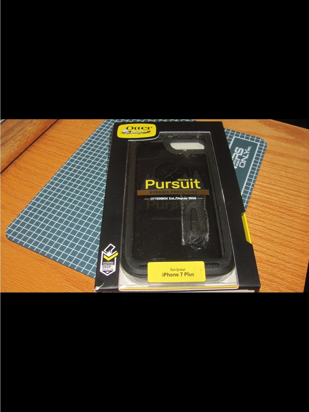 Otterbox pursuit for iphone 7plus new -black